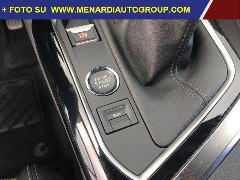 Peugeot 3008 PureTech Turbo 130 Allure Pack NAVI+KEYLESS 17 MILA KM