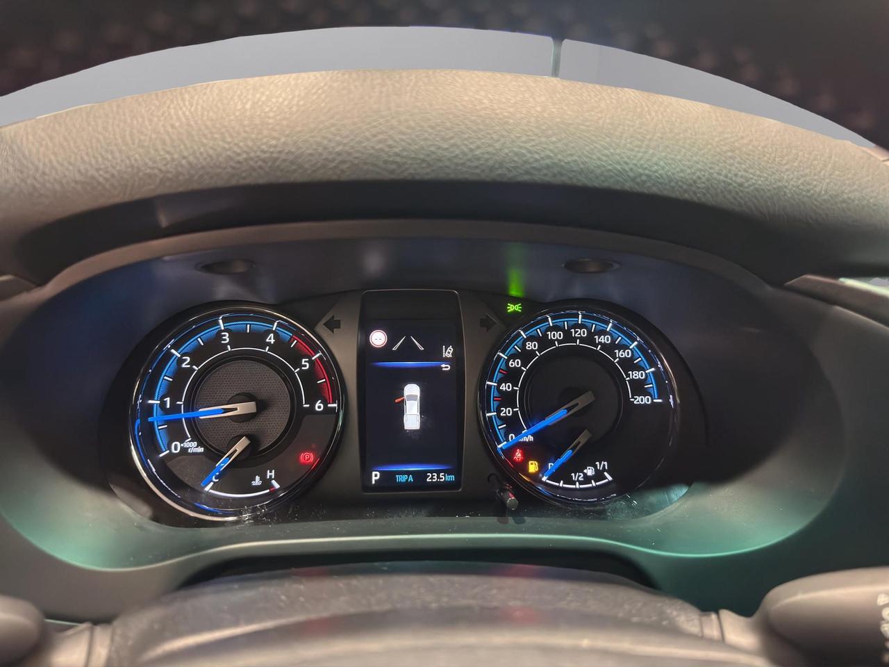 Toyota Hilux - MY25 Double Cab Invincible 48V