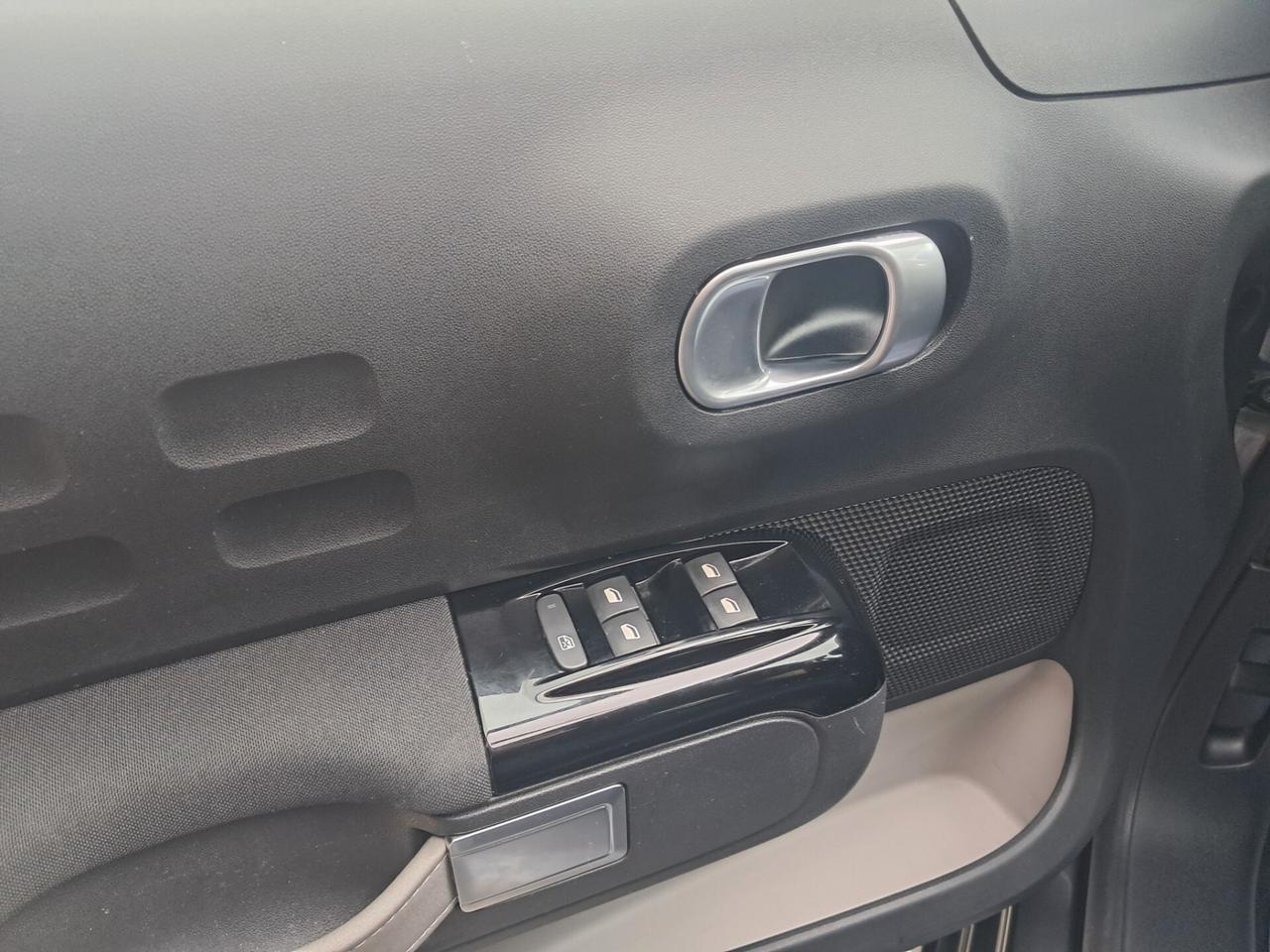 Citroen C3 1.2 83 cv S Shine