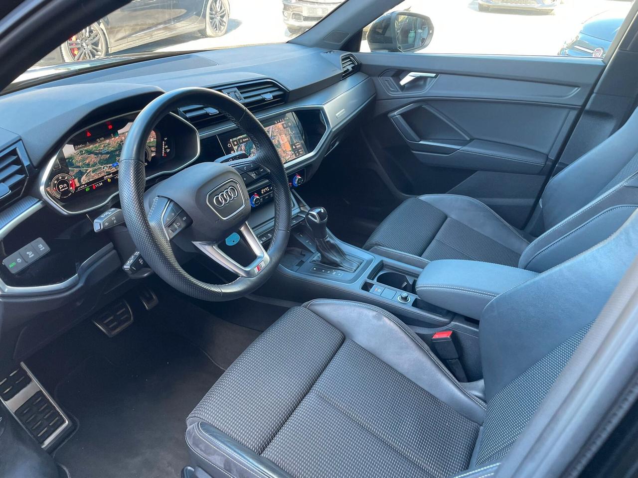 AUDI Q3 SPTB S-LINE S-TRONIC 35Tdi "MATRIX-VIRTUAL"