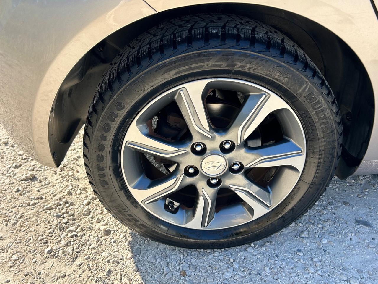 Hyundai iX20 1.4 90 CV XPossible neopatentati Rate
