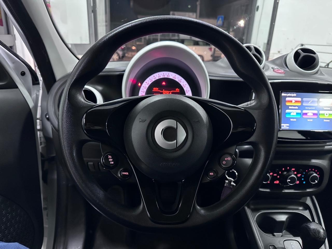 Smart ForFour 70 1.0 twinamic Youngster