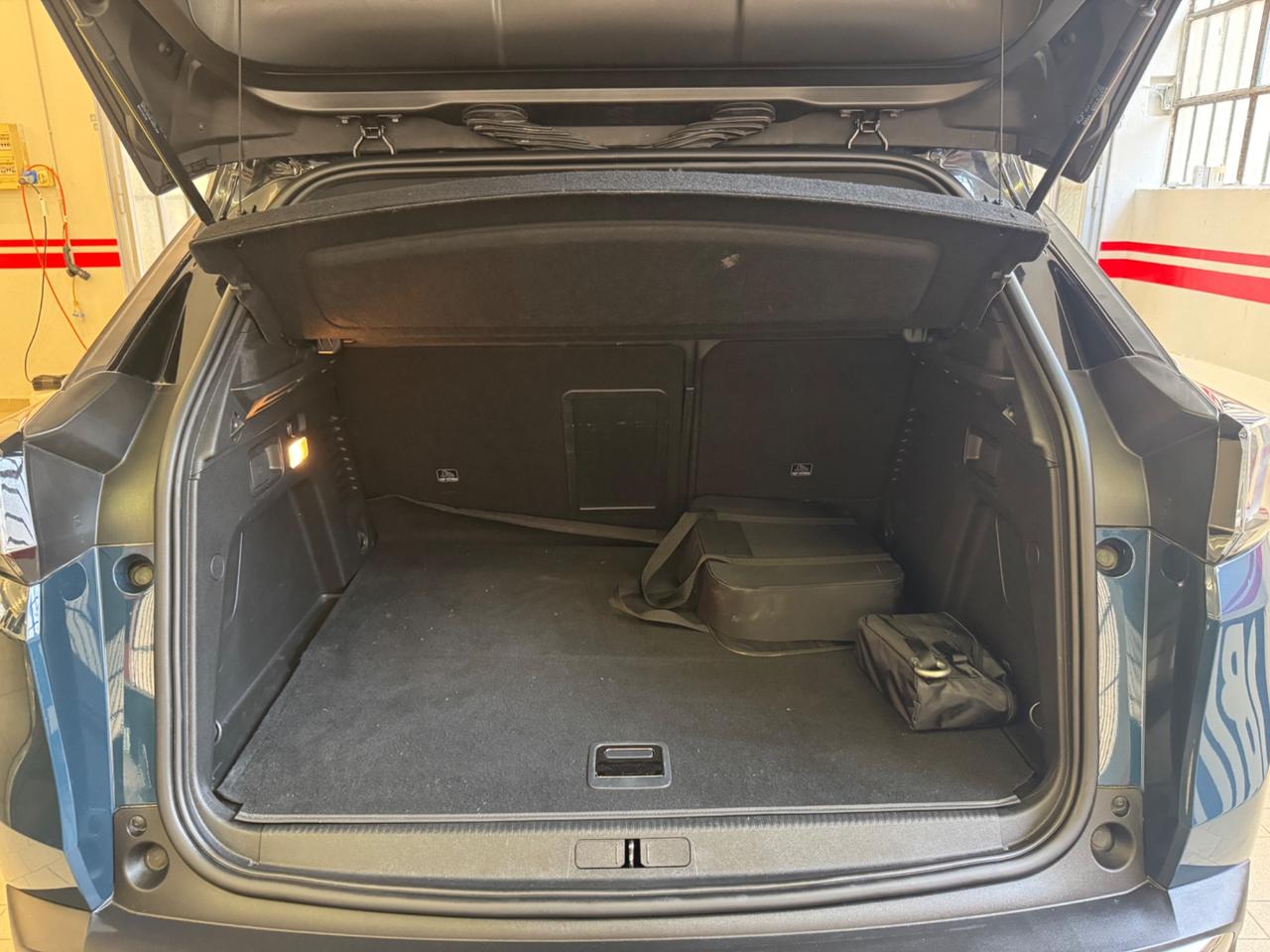 Peugeot 3008 Hybrid 225 e-EAT8 GT