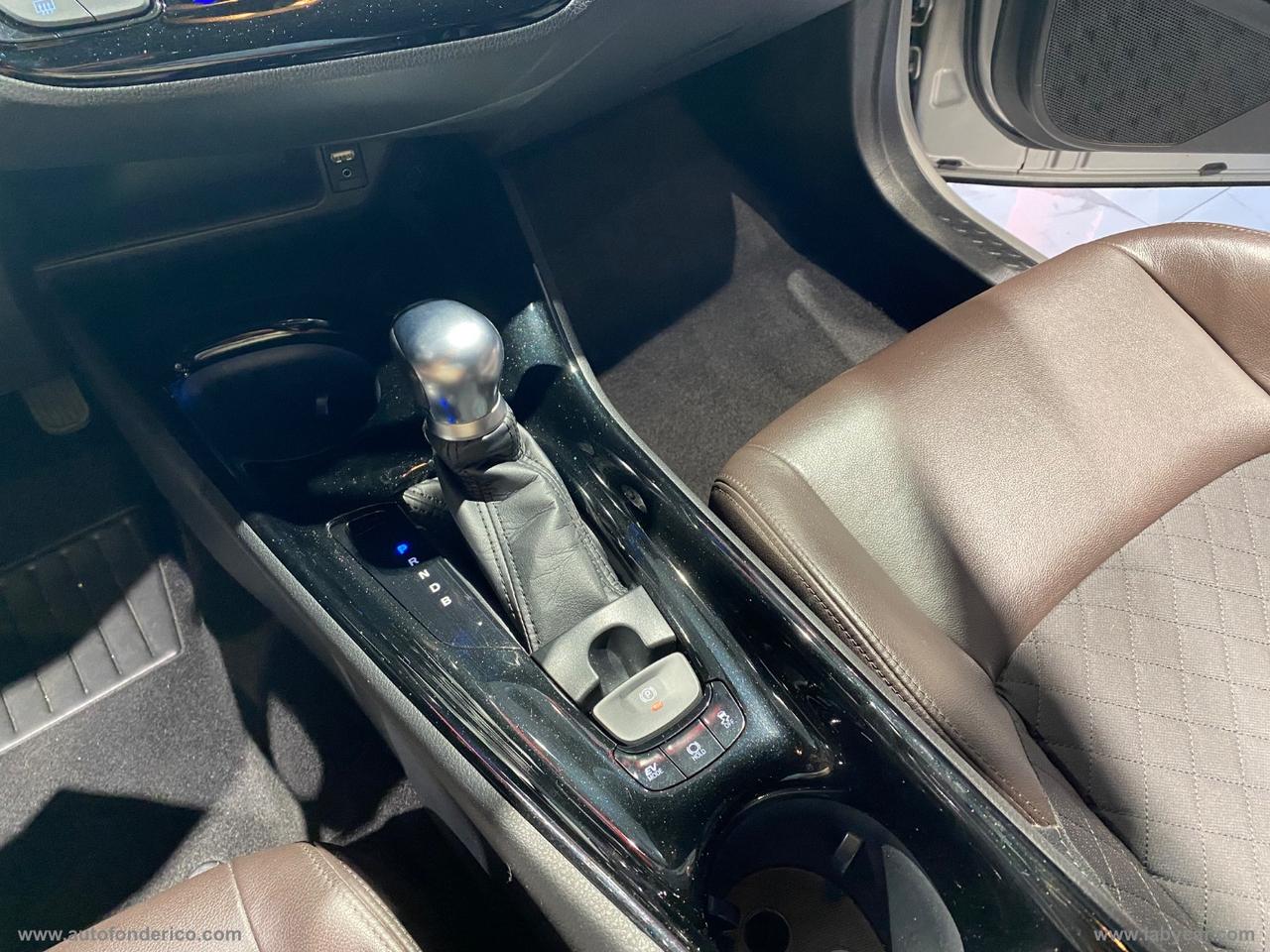 TOYOTA C-HR 1.8 Hybrid E-CVT Lounge