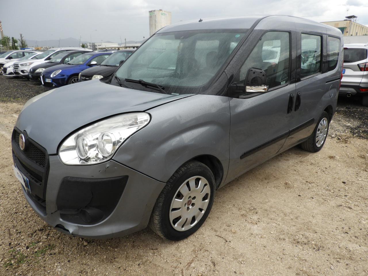 FIAT Doblo II 2015 - Doblo 1.4 tjt 16v natural power Easy 120cv