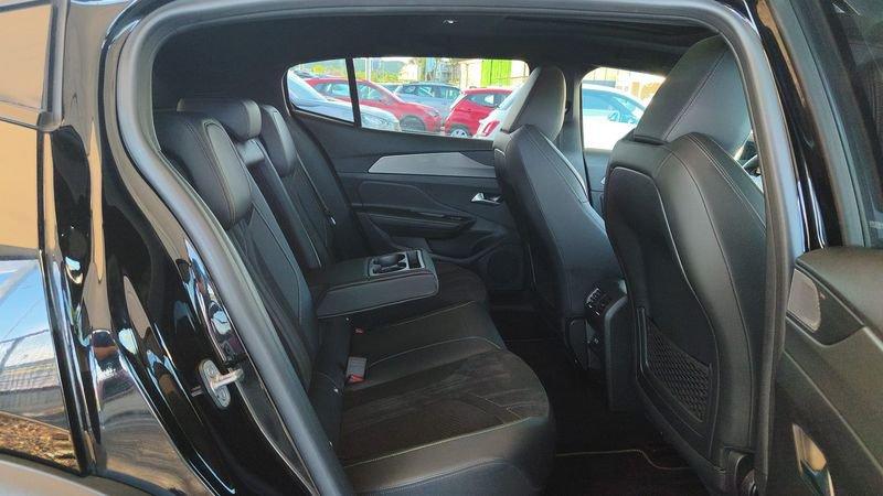 Peugeot 408 GT Hybrid 180 e-EAT8 S&S aut.