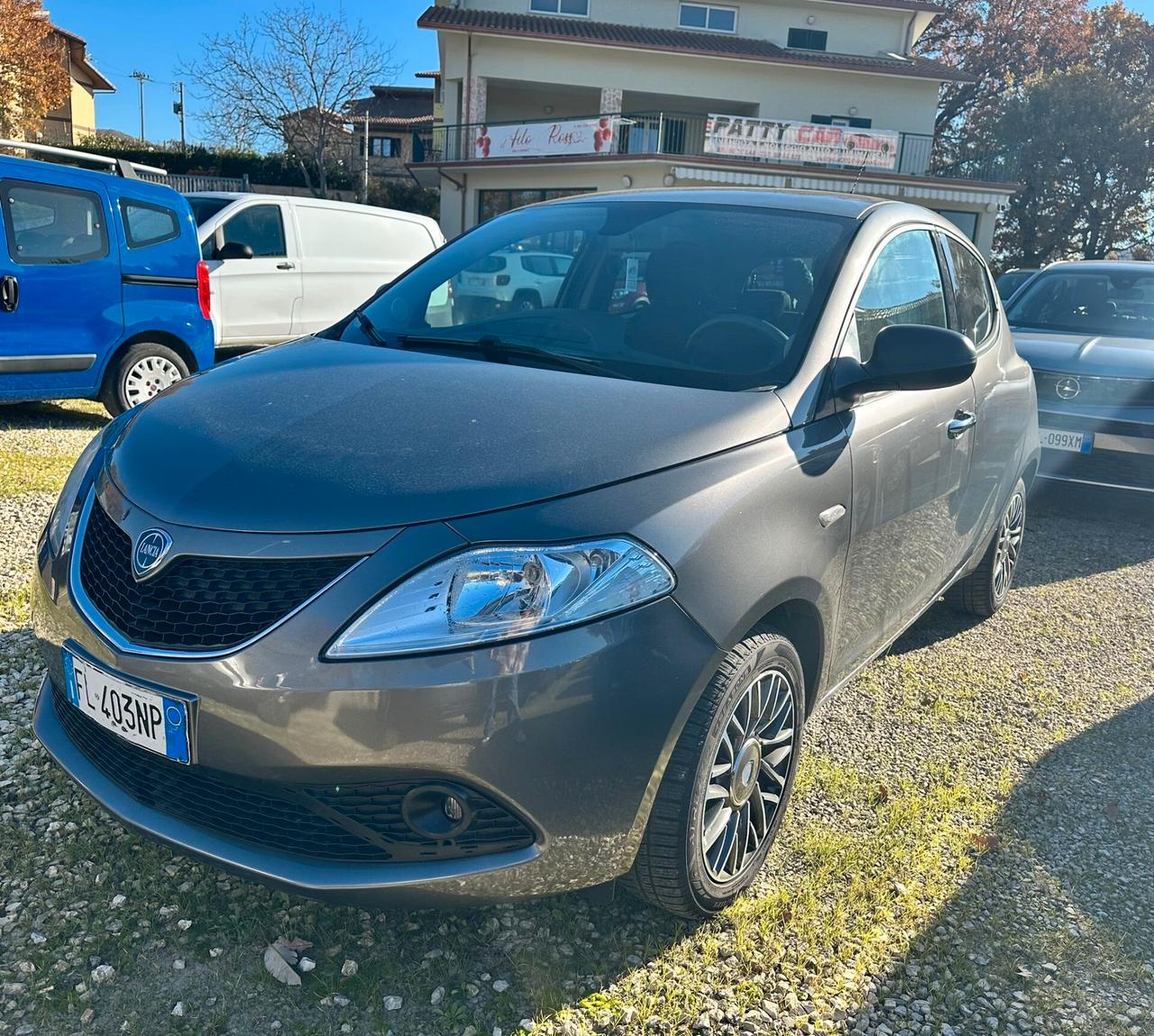 Lancia Ypsilon 1.2 69 CV 5 porte Gold