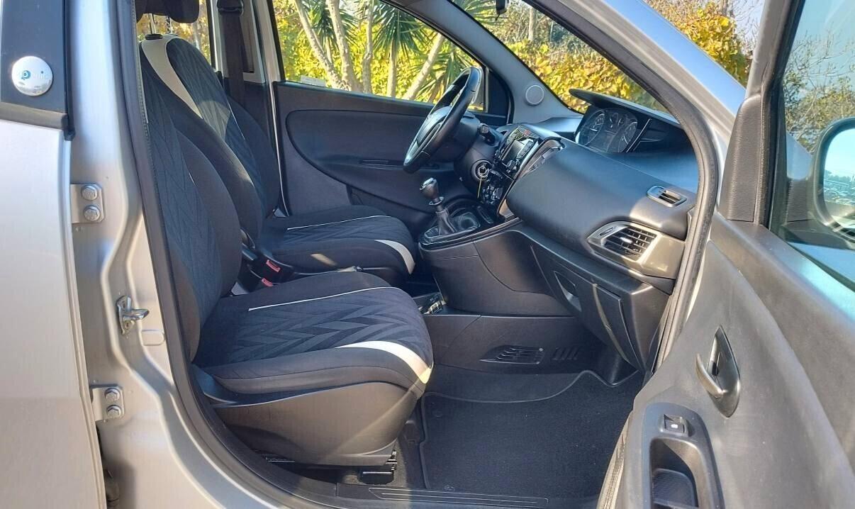 Lancia Ypsilon 1.2 69 CV 5 porte GPL Ecochic Gold