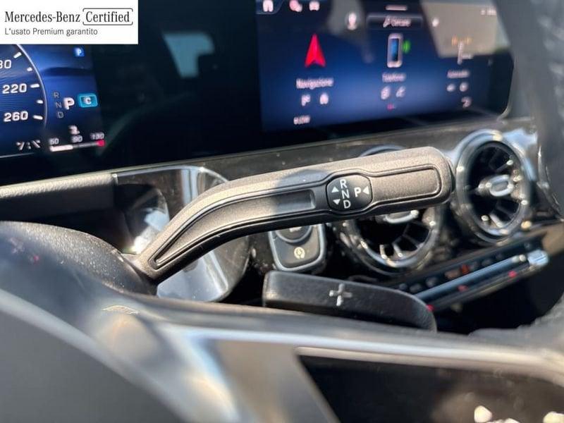 Mercedes-Benz GLA 180 D ADVANCED AUTO
