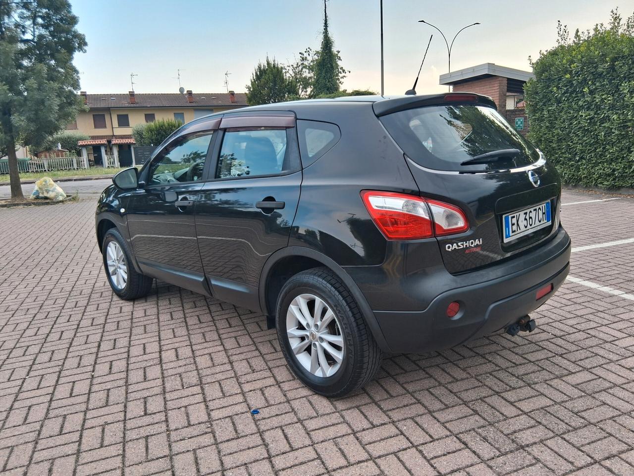 Nissan Qashqai 1.5 dCi DPF Tekna..KM 163 000..NEOPATENTATI. CELL 320 147 1147 WUATSAPP..3276540940