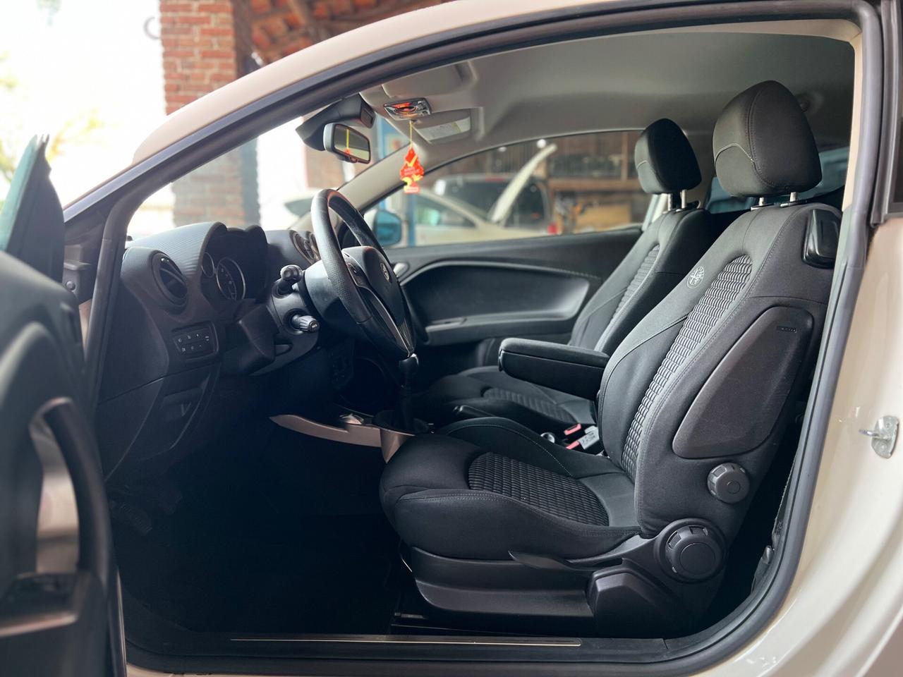 Alfa Romeo MiTo 1.4 78 CV Distinctive Sport Pack