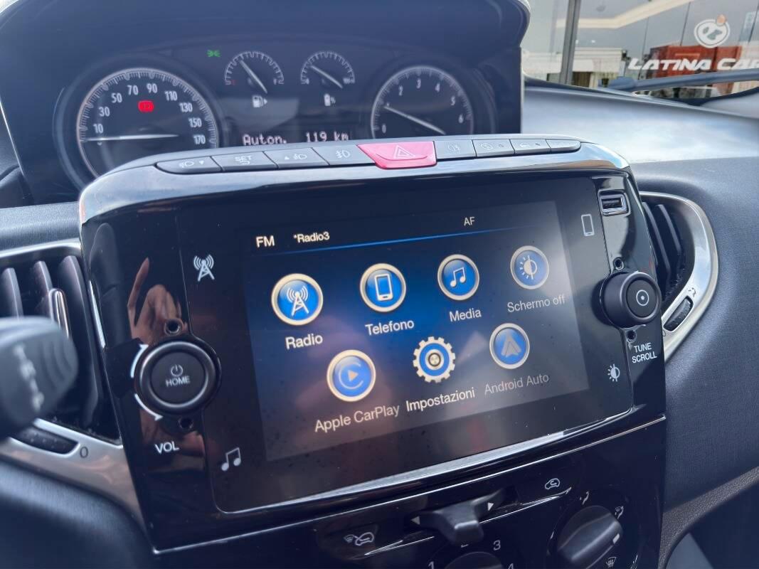 Lancia Ypsilon III 1.0 firefly hybrid Gold s&s 70cv Con CARPLAY