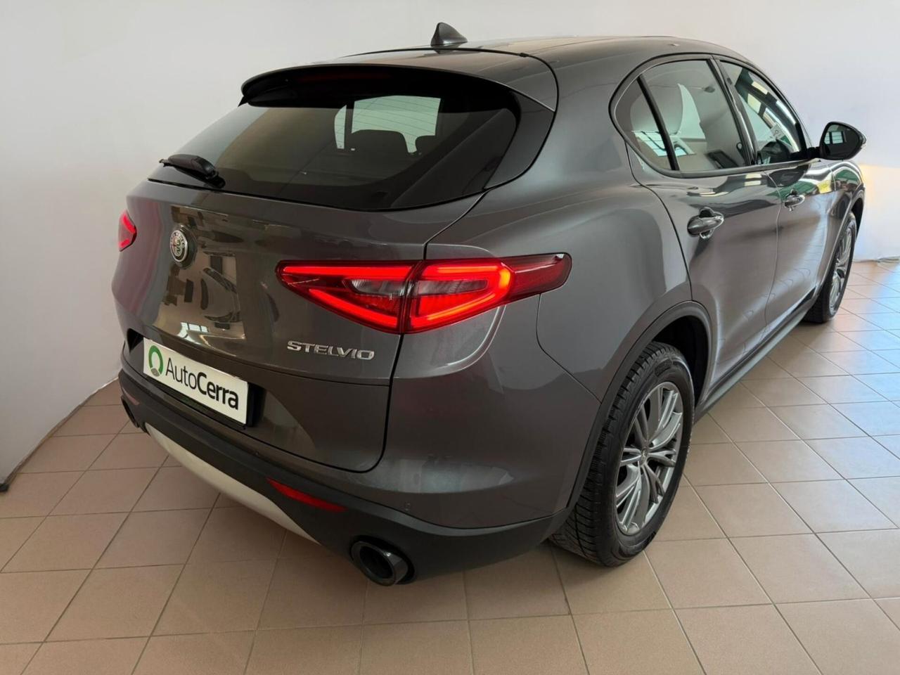 Alfa Romeo Stelvio 2.2 Turbodiesel 160 CV AT8 RWD Super Business