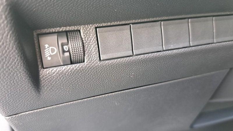 Peugeot 2008 1.2 PureTech 100 cv ALLURE