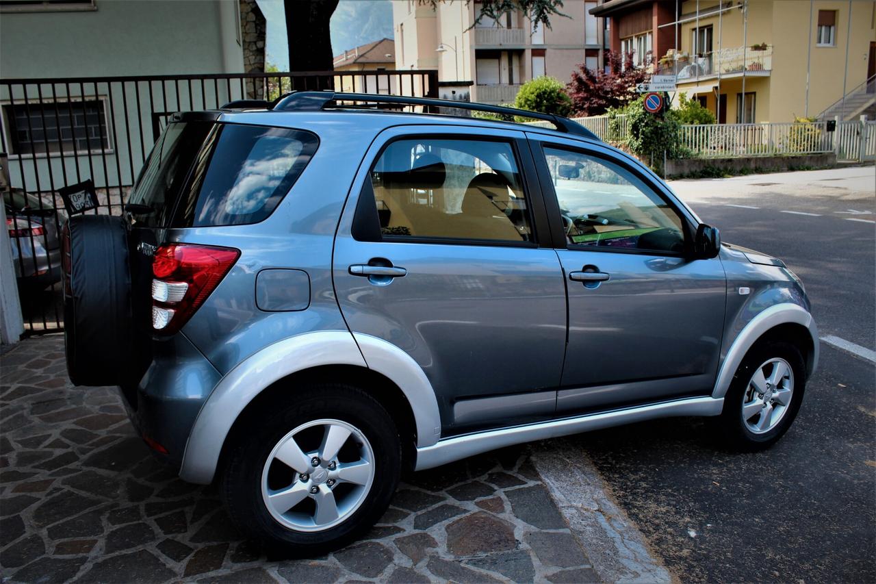 Daihatsu Terios 1.5 4WD SX O/F 44.000 km