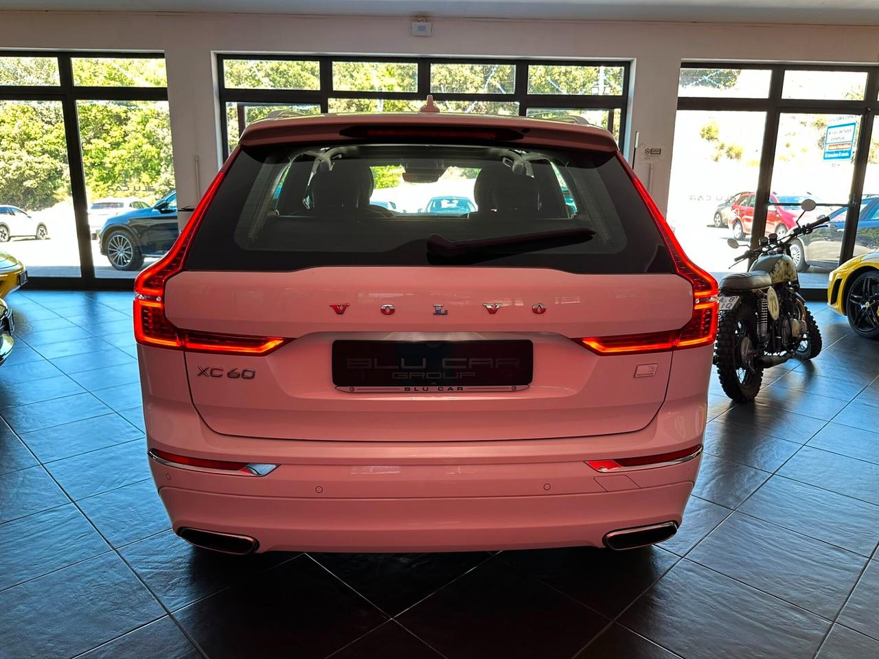 VOLVO XC60 T8 TWIN ENGINE AWD MOMENTUM