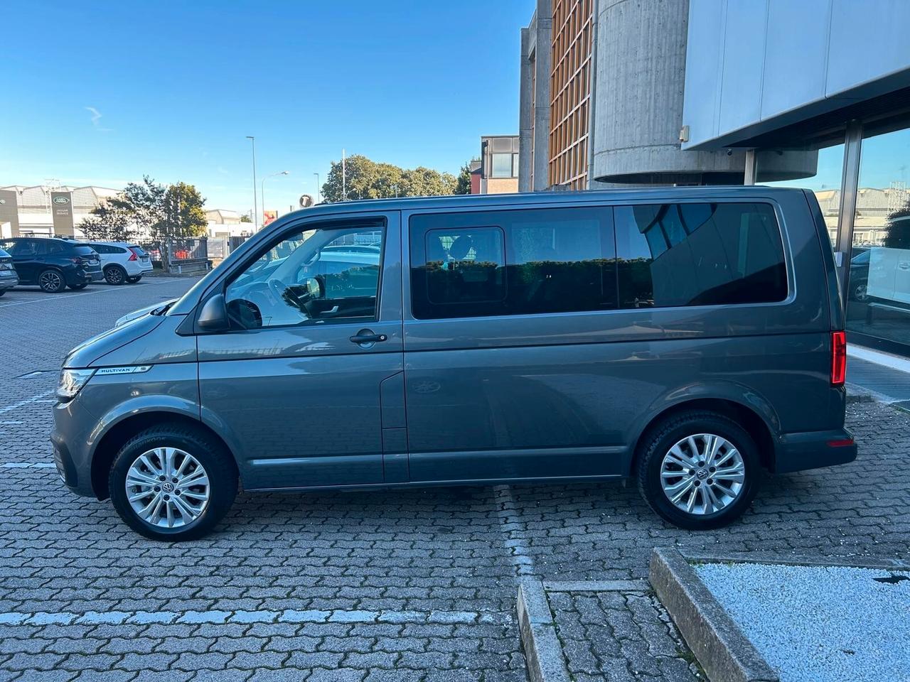 Volkswagen T6.1 Multivan 2.0 tdi 150cv dsg 7 posti