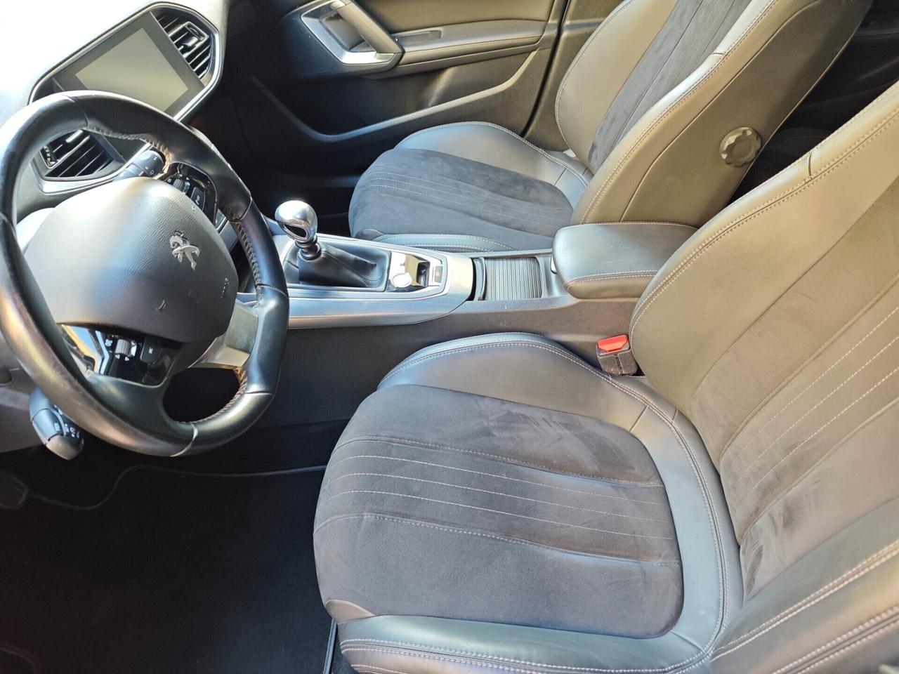 Peugeot 308 BlueHDi 120 S&S Allure