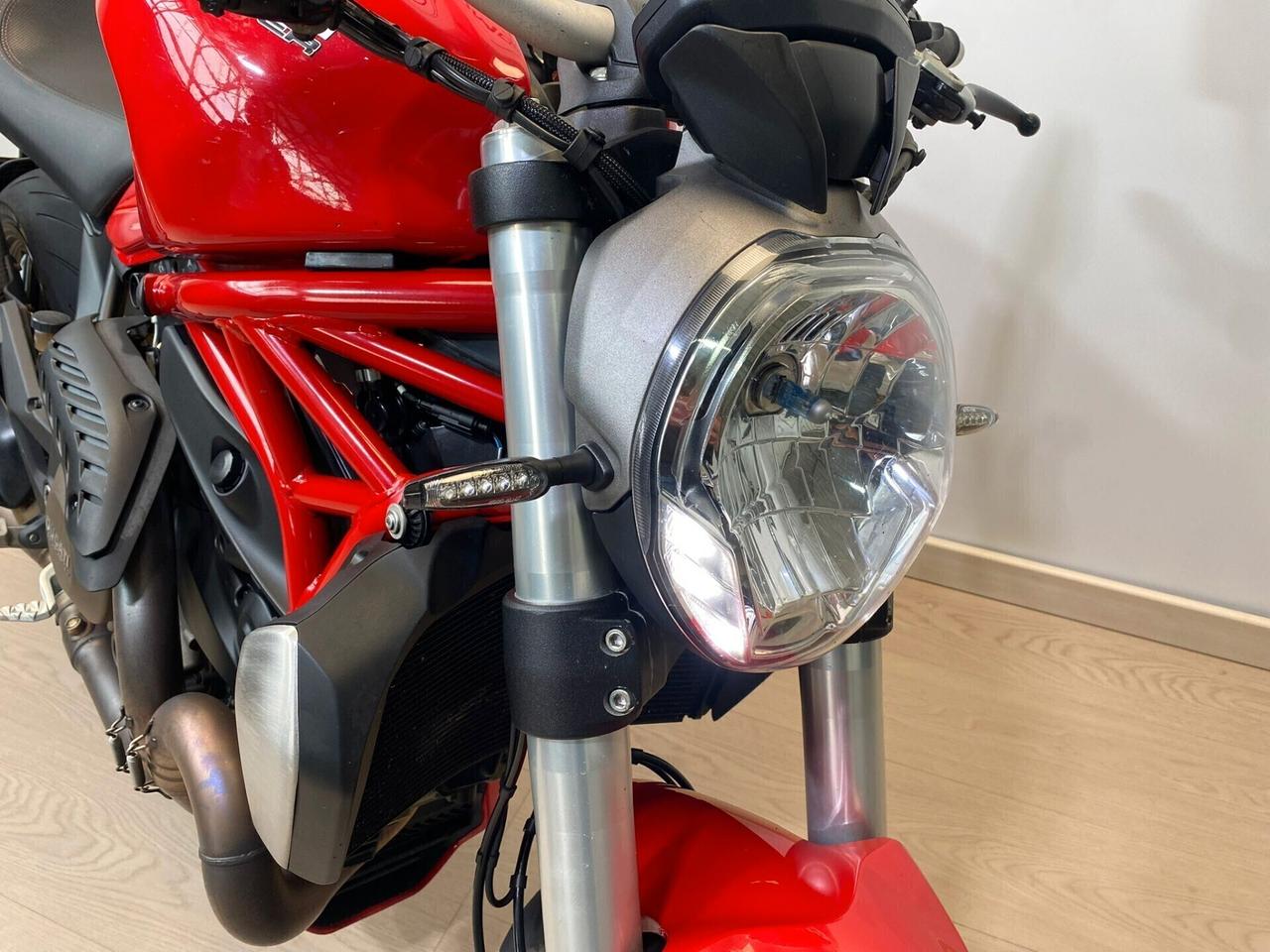 DUCATI MONSTER 1200 + TERMIGNONI DA 99€ AL MESE