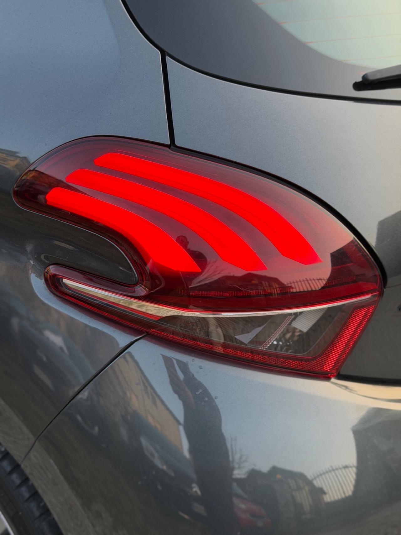 Peugeot 208 82 5P ALLURE NEOPAT KMCERT UNICOPR