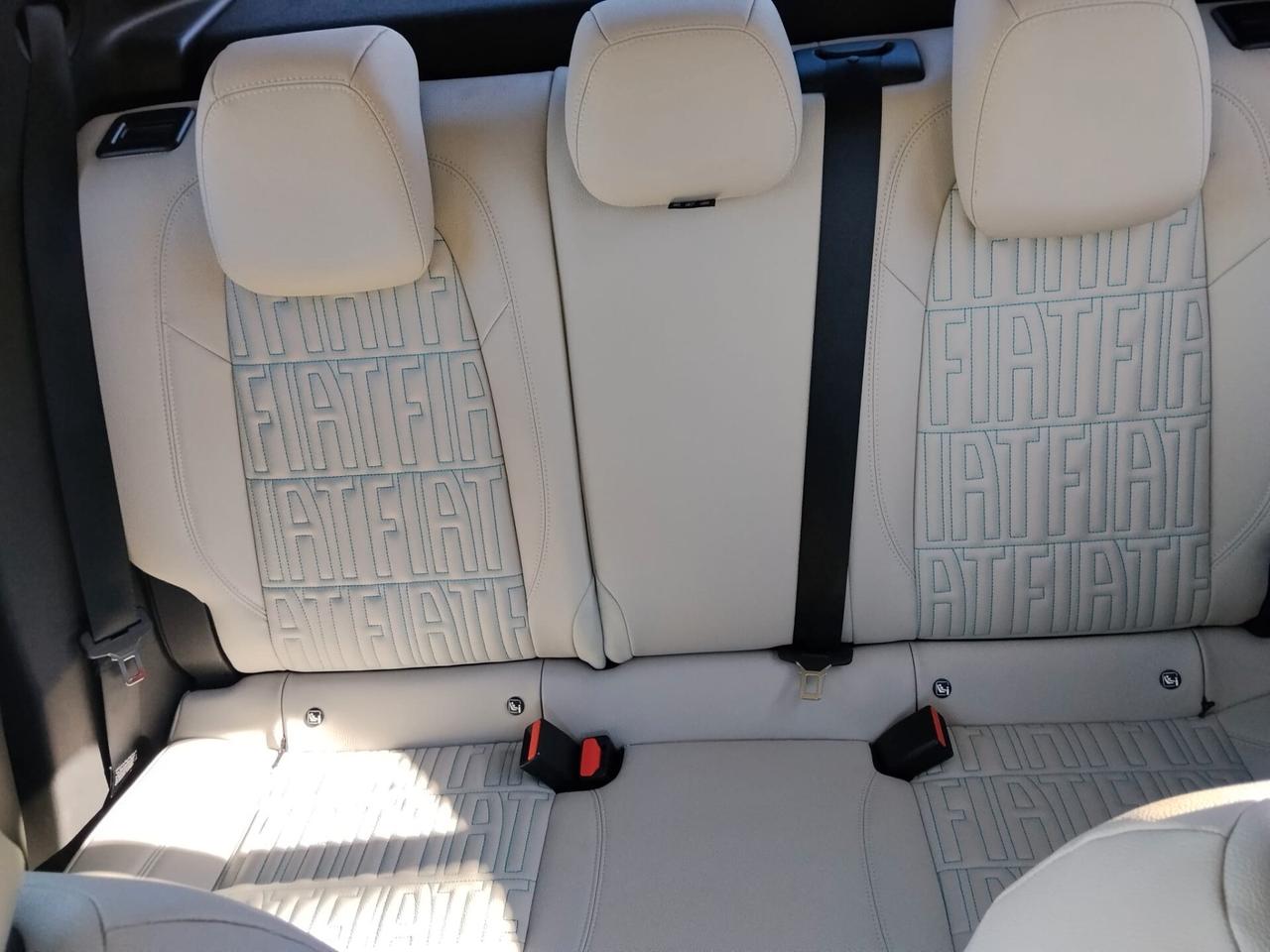 Fiat 600 Hybrid 100 CV DCT MHEV La Prima