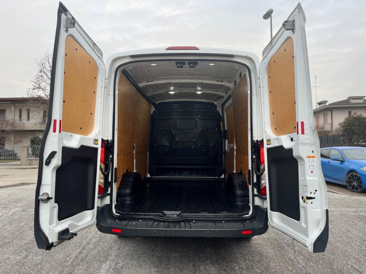 Ford Transit 2.0 TDCi 105CV passo LUNGO tetto alto L2H2