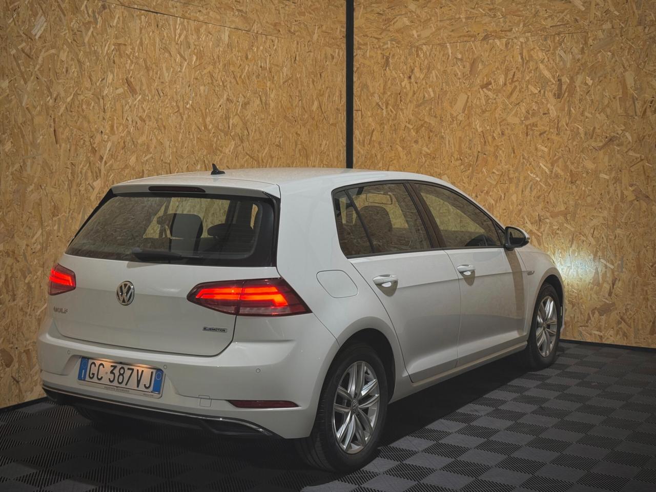 Volkswagen Golf 7.5 1.5 TGI DSG