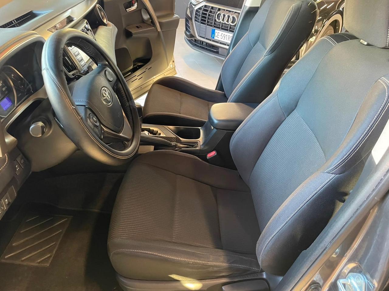 TOYOTA RAV 4 2.2 D 110KW 4WD CAMBIO AUT.