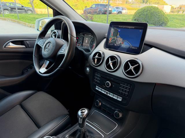 MERCEDES-BENZ B 180 SPORT+NAVI+LED+RCAM+PELLE-TEX+CRUISE+17BLACK
