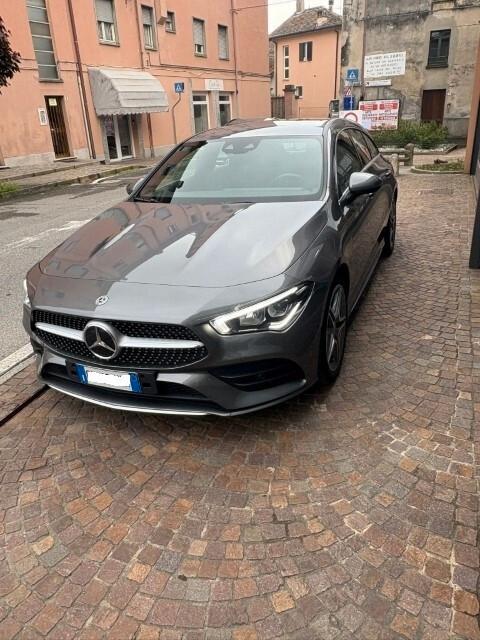 Mercedes-Benz CLA 180 Shooting Brake Premium Automatica