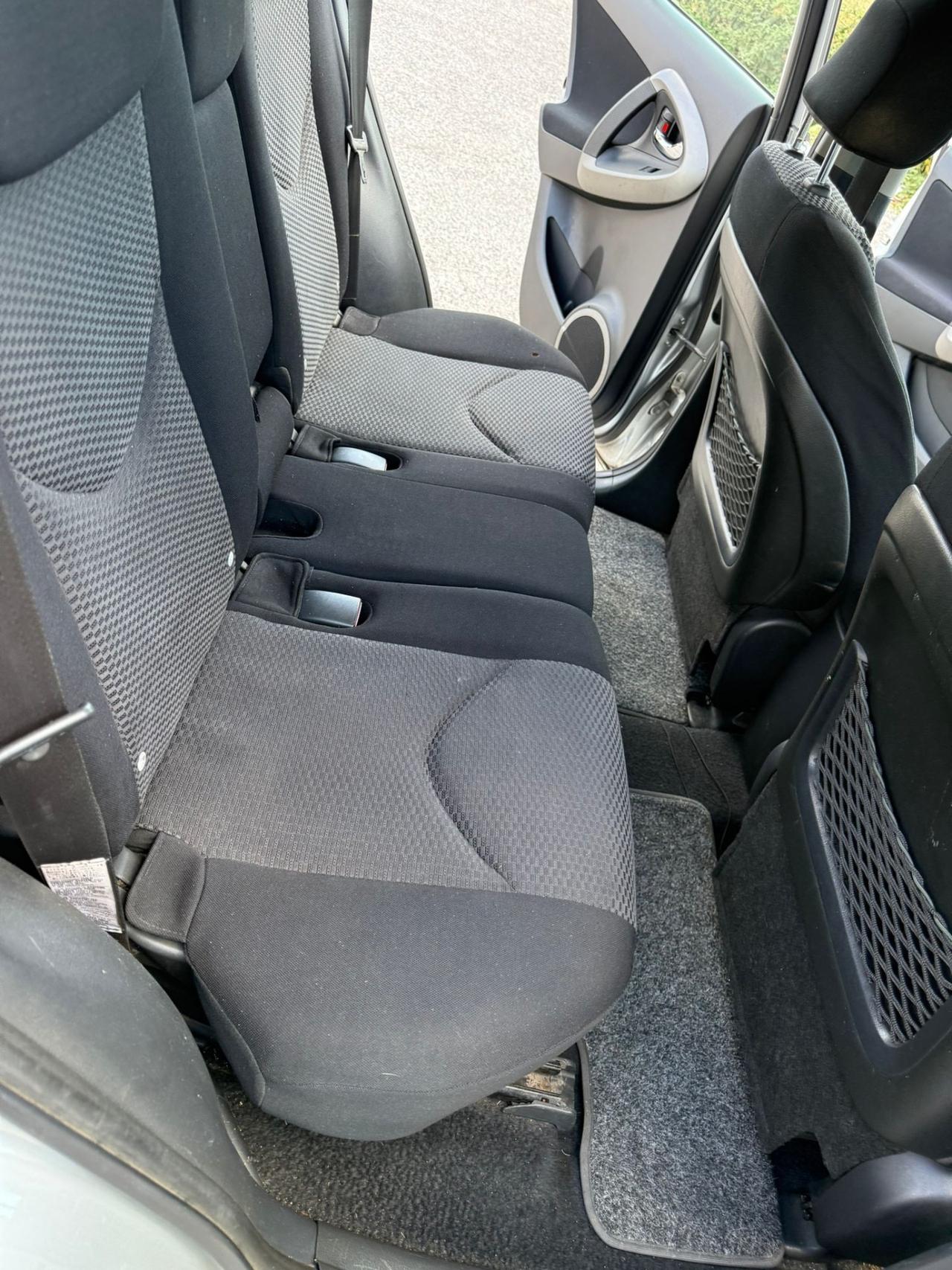 Toyota RAV 4 RAV4 2.2 D-4D 136 CV Sol