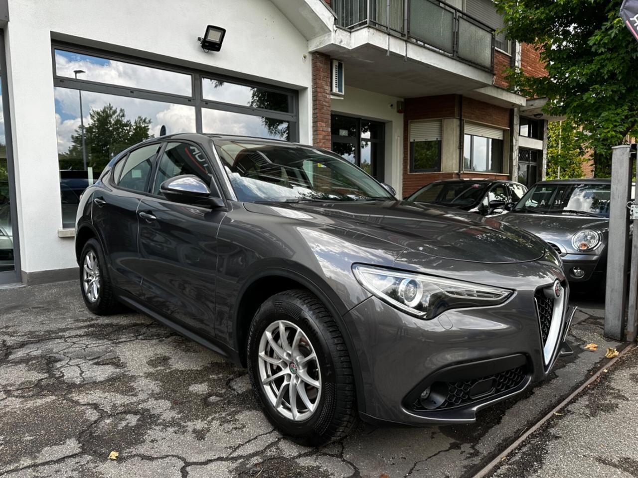 Alfa Romeo Stelvio 2.2 Turbodiesel 180 CV AT8 Q4 Super