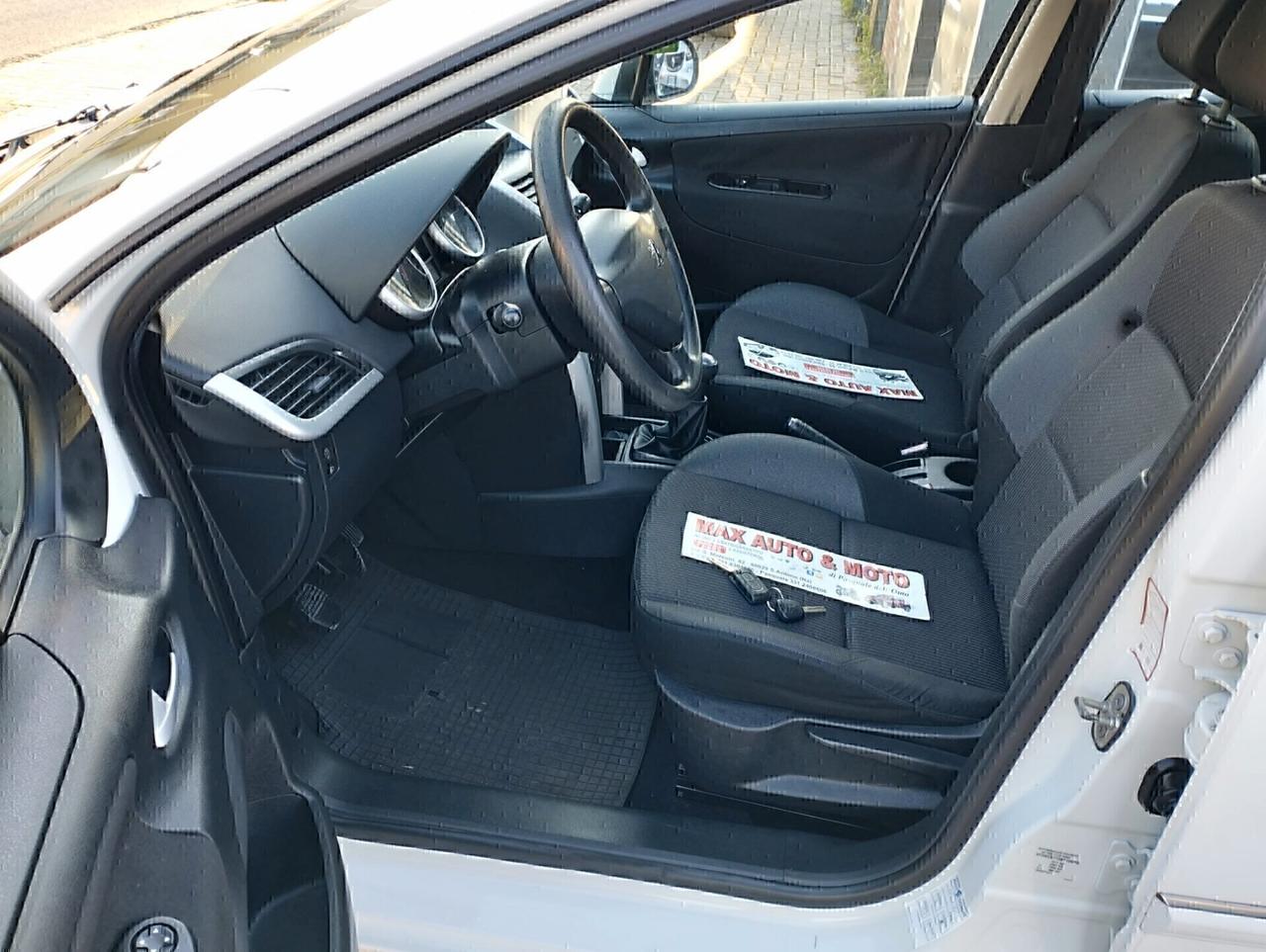 Peugeot 207 gpl - 1 PROPRIETARIO
