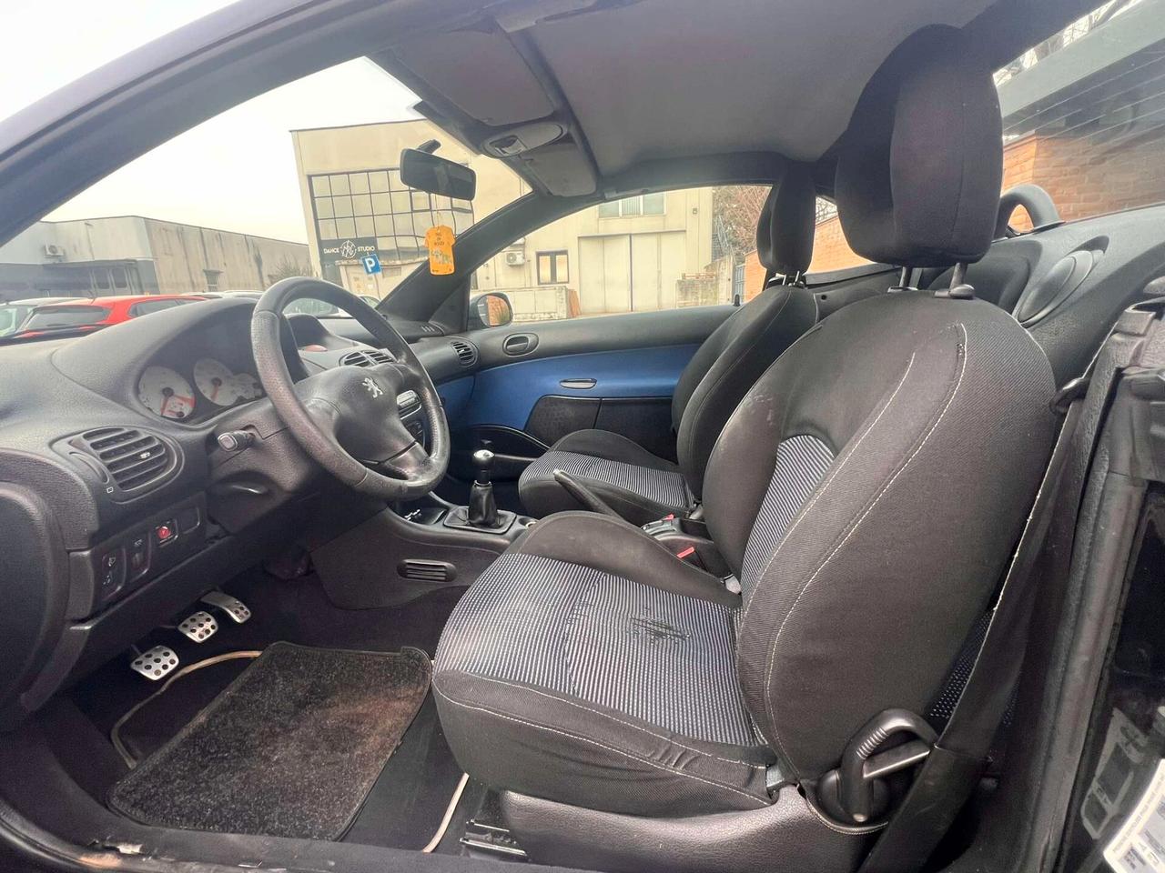 Peugeot 206 1.6i Cabrio-169.000-U.Prop-Tag.Cert-2002