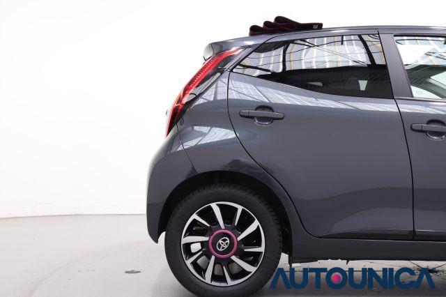 TOYOTA Aygo CONNECT 1.0 VVT-I 72 CV 5 PORTE X-WAVE CABRIO