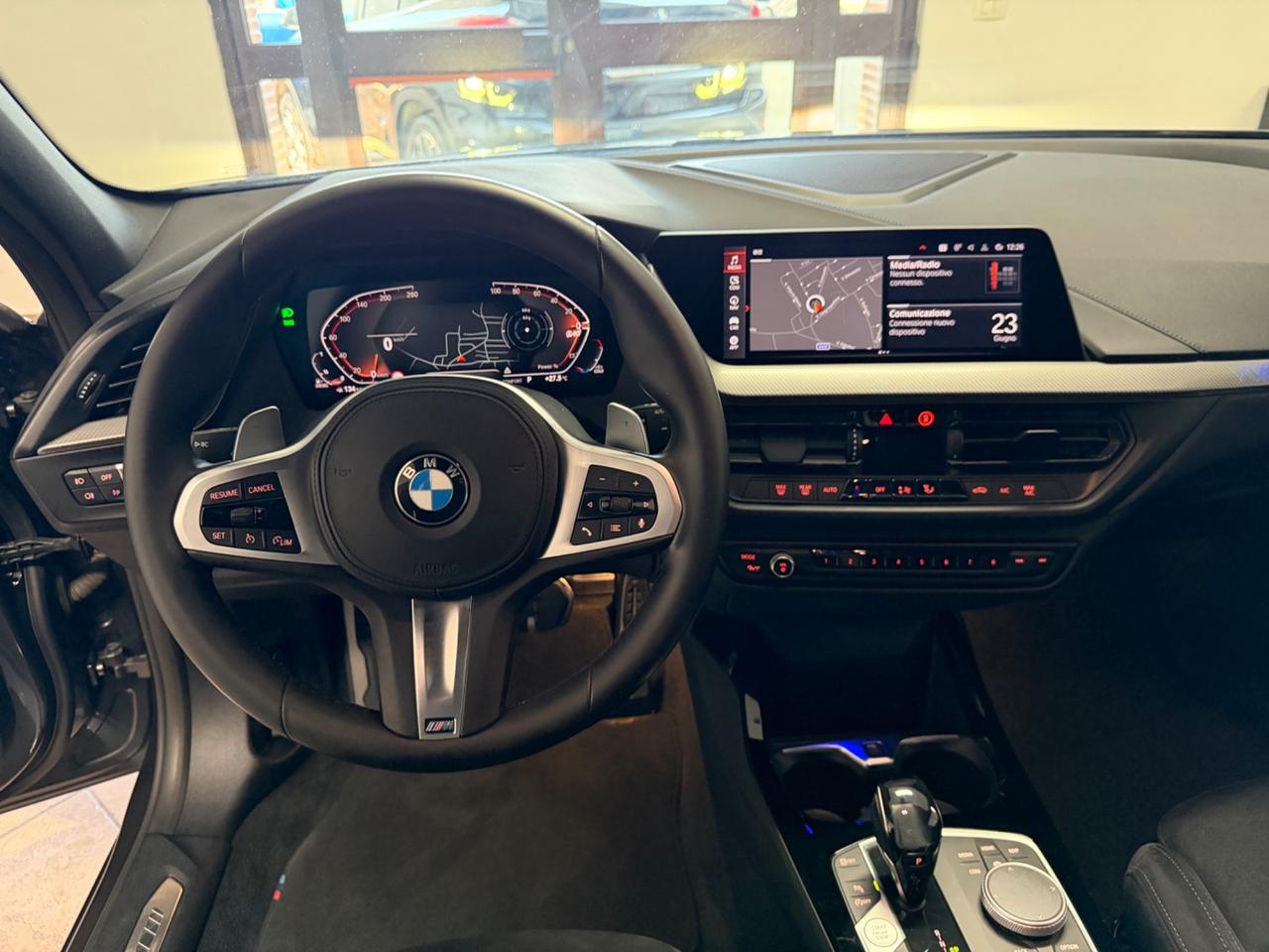 Bmw 118 118d 5p. Msport