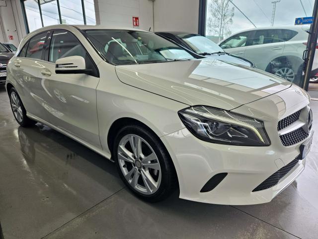 Mercedes-Benz A 180 d Premium my16