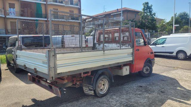 IVECO Daily 30.8 2.5 Diesel Ribaltabile Trilaterale sovraspond
