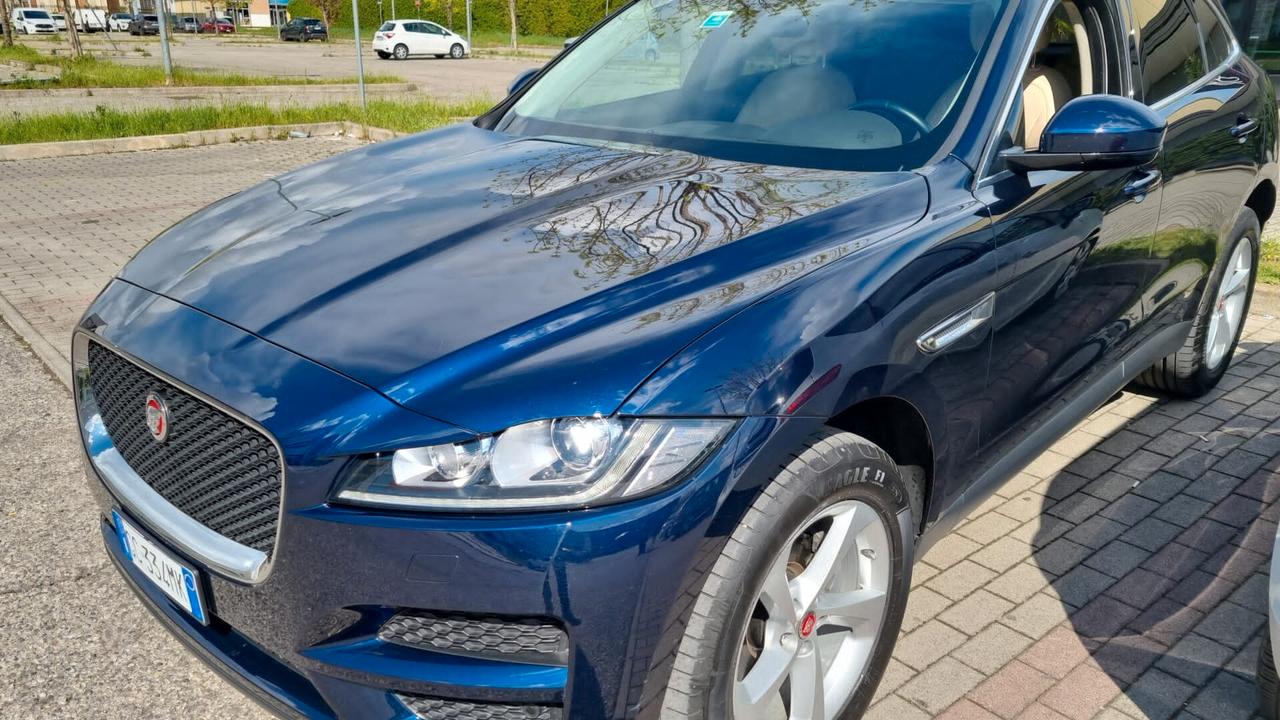 Jaguar F-Pace 2.0 D 180 CV AWD aut. Prestige