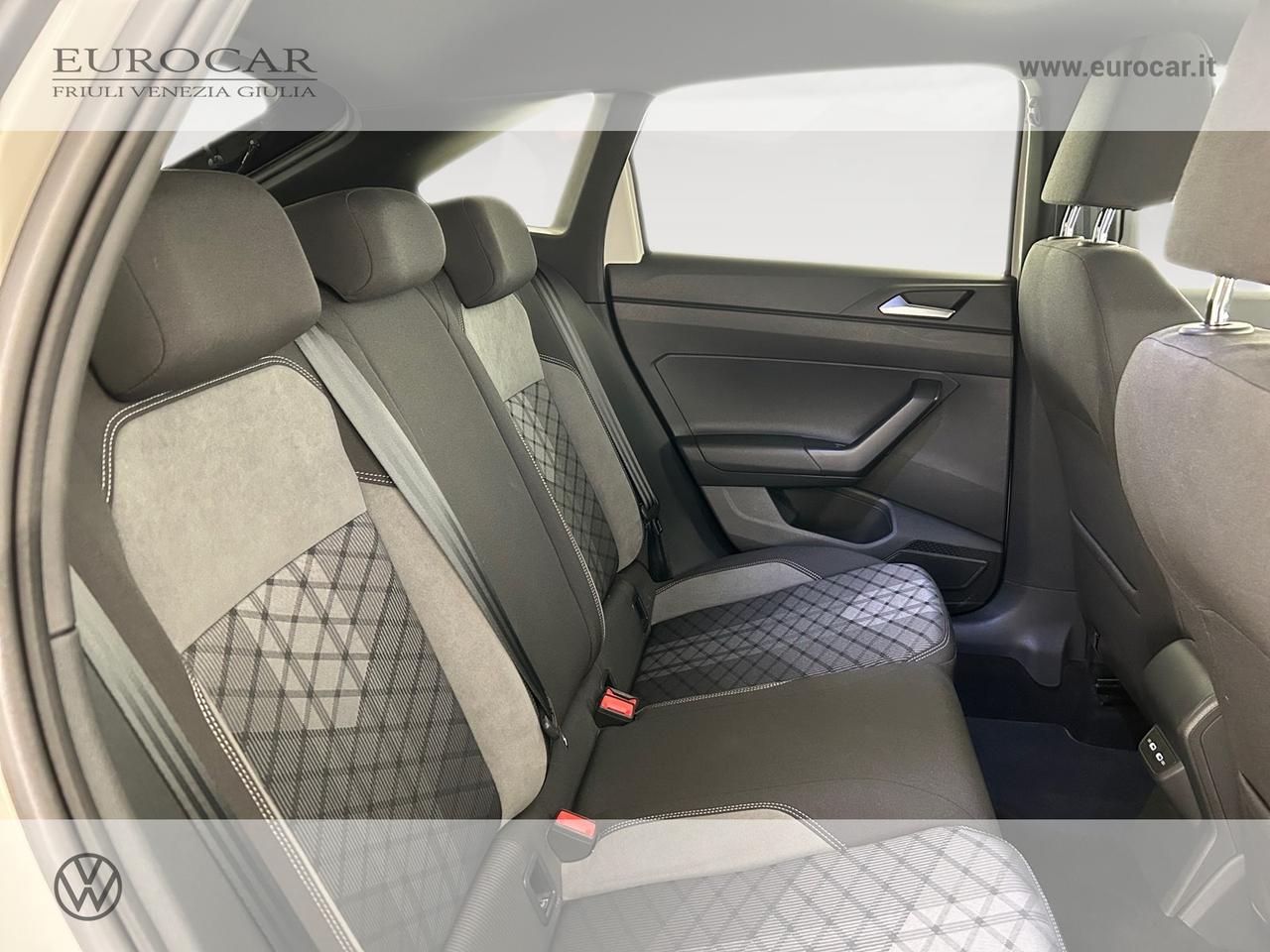 Volkswagen Taigo 1.0 tsi r-line 110cv