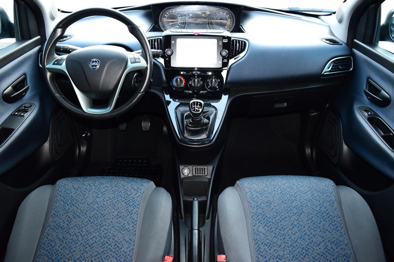 Lancia Ypsilon 1.0 Firefly Hybrid 70 cv Gold