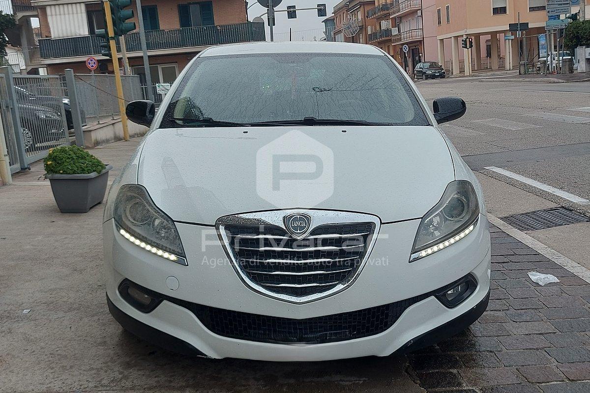 LANCIA Delta 1.6 MJT DPF Silver