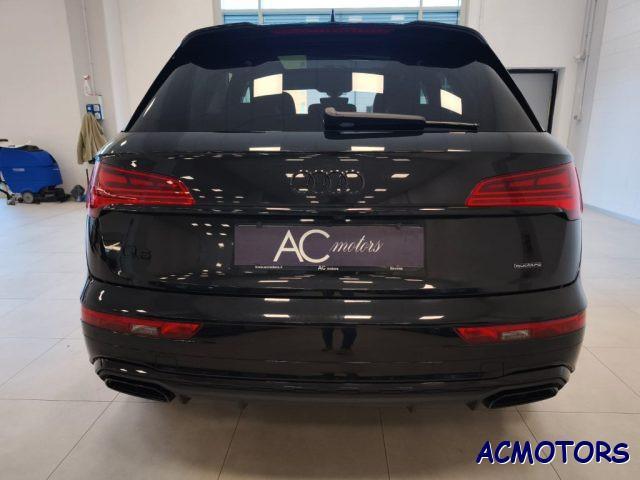 AUDI Q5 40 TDI 204 CV quattro S tronic Identity Black