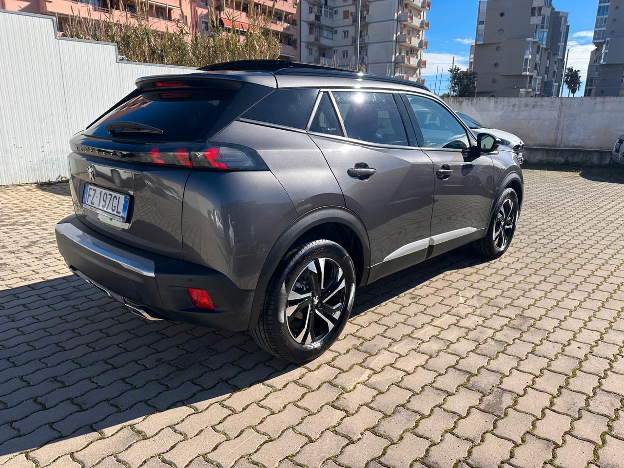 Peugeot 2008 PureTech 130 Allure