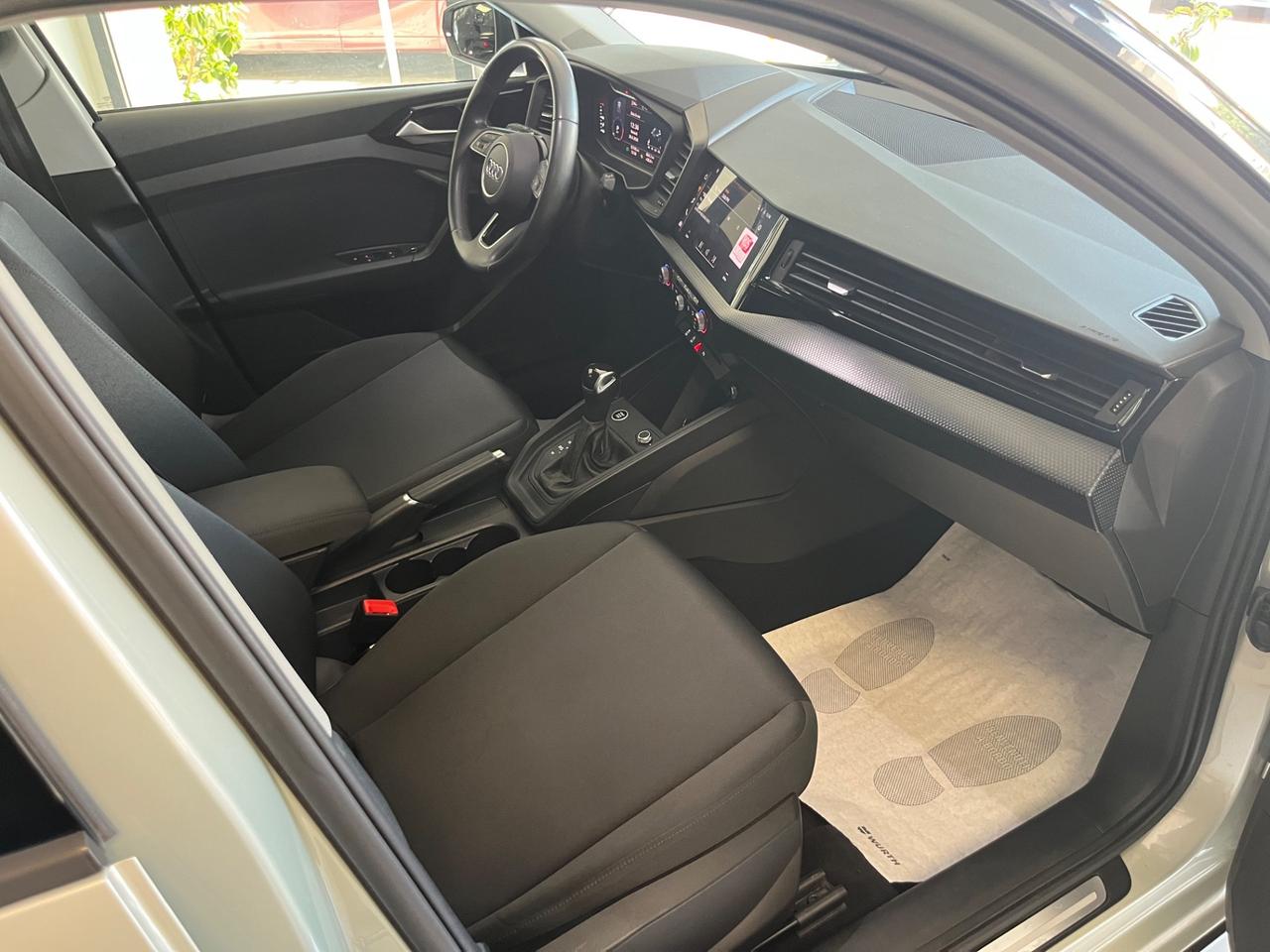 Audi A1 allstreet 30 TFSI S tronic Identity Contrast