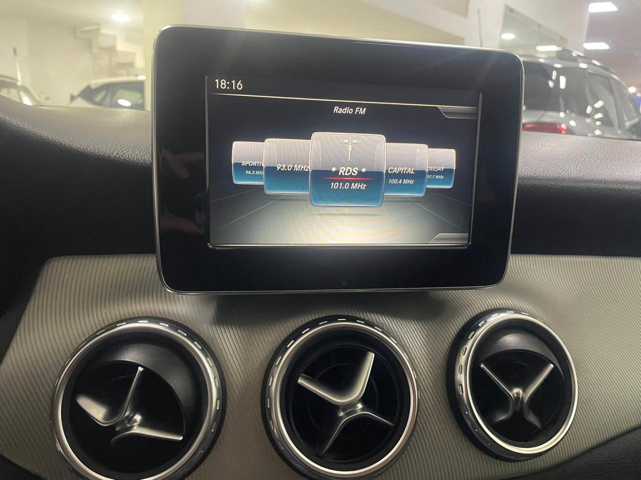 Mercedes-benz GLA 200 d Premium