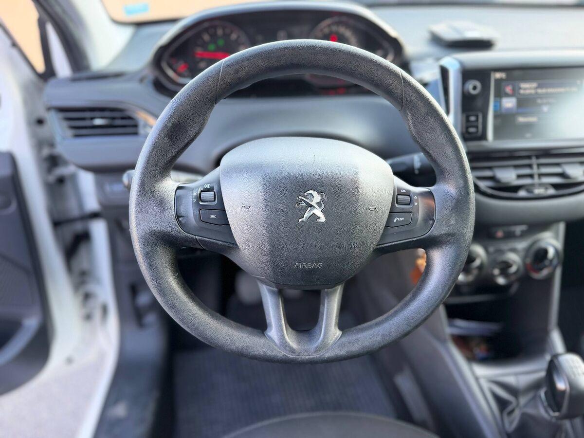 Peugeot 208 1.4 hdi 8v Allure 5p