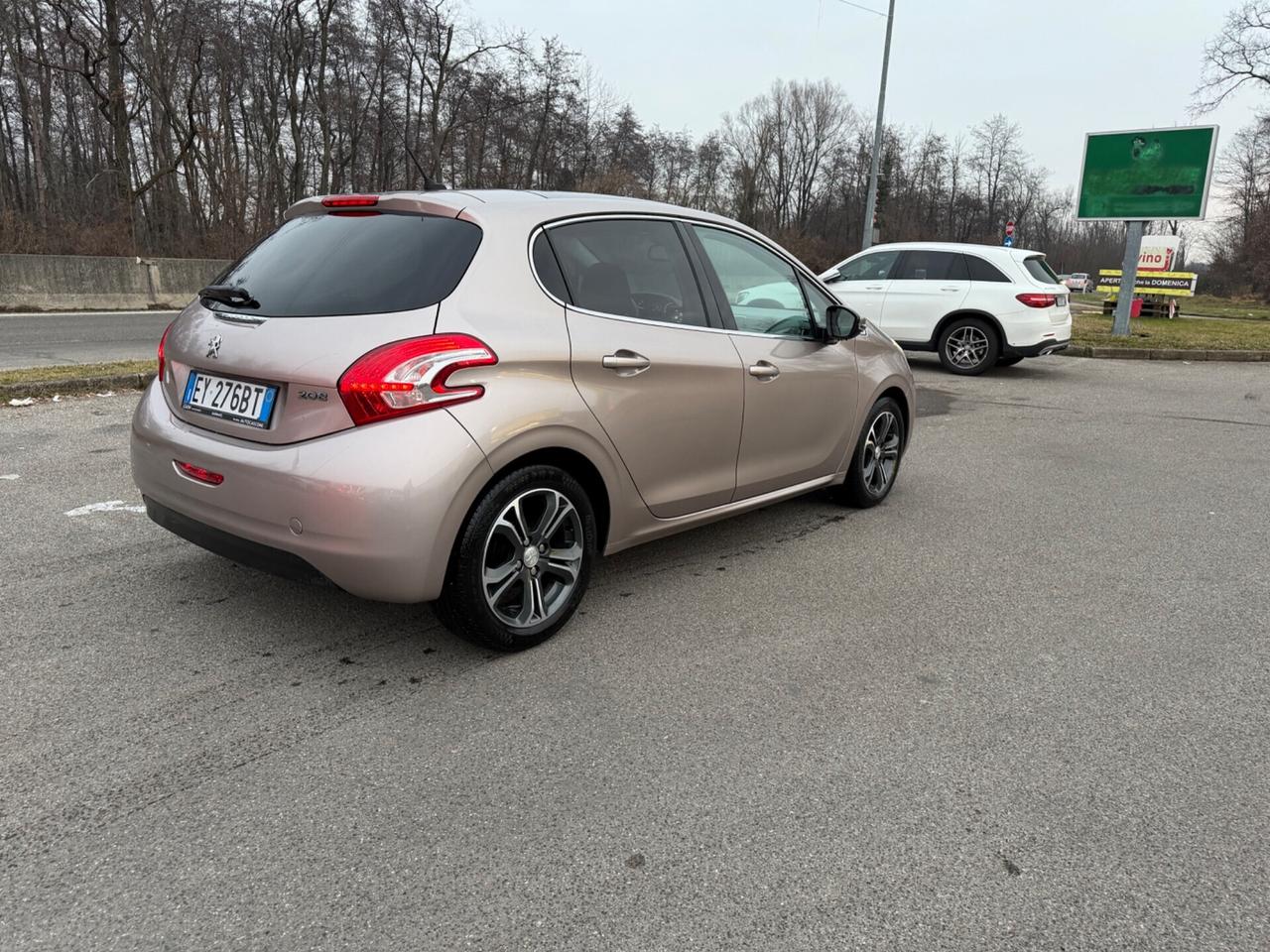 Peugeot 208 PureTech 82 5 porte Allure