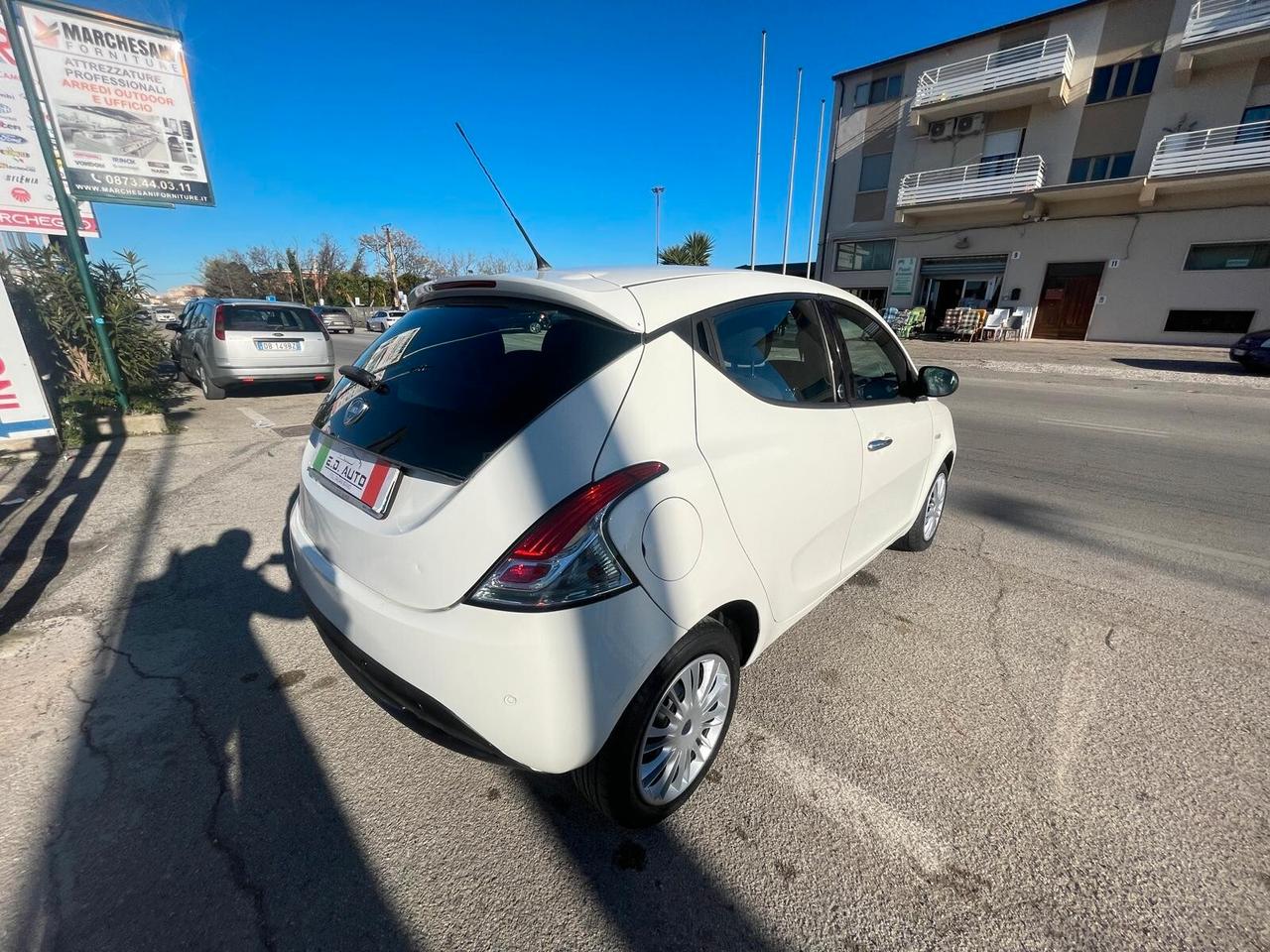 Lancia Ypsilon 1.2 69 CV 5 porte GPL Ecochic Gold