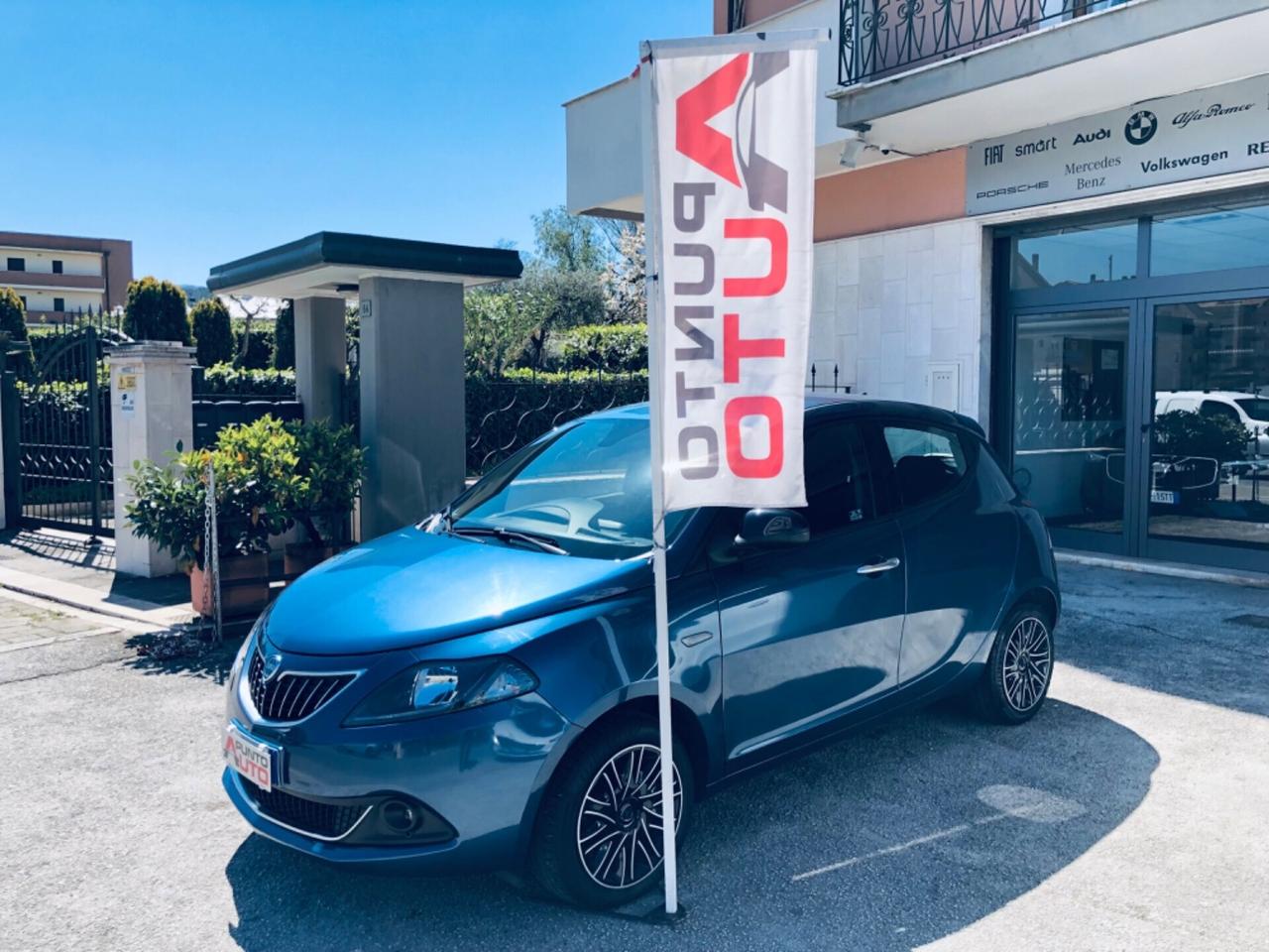 Lancia Ypsilon 1.0 5 porte S&S Hybrid Gold CARPLAY